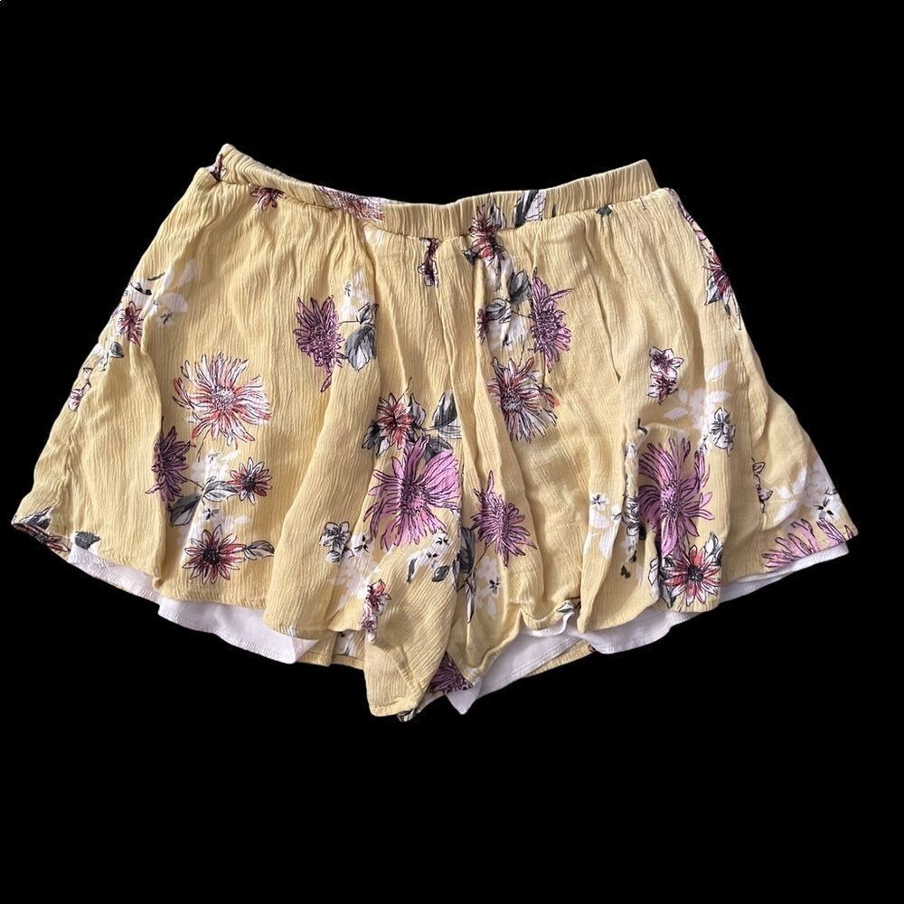 Newbury Kustom flowy flower shorts